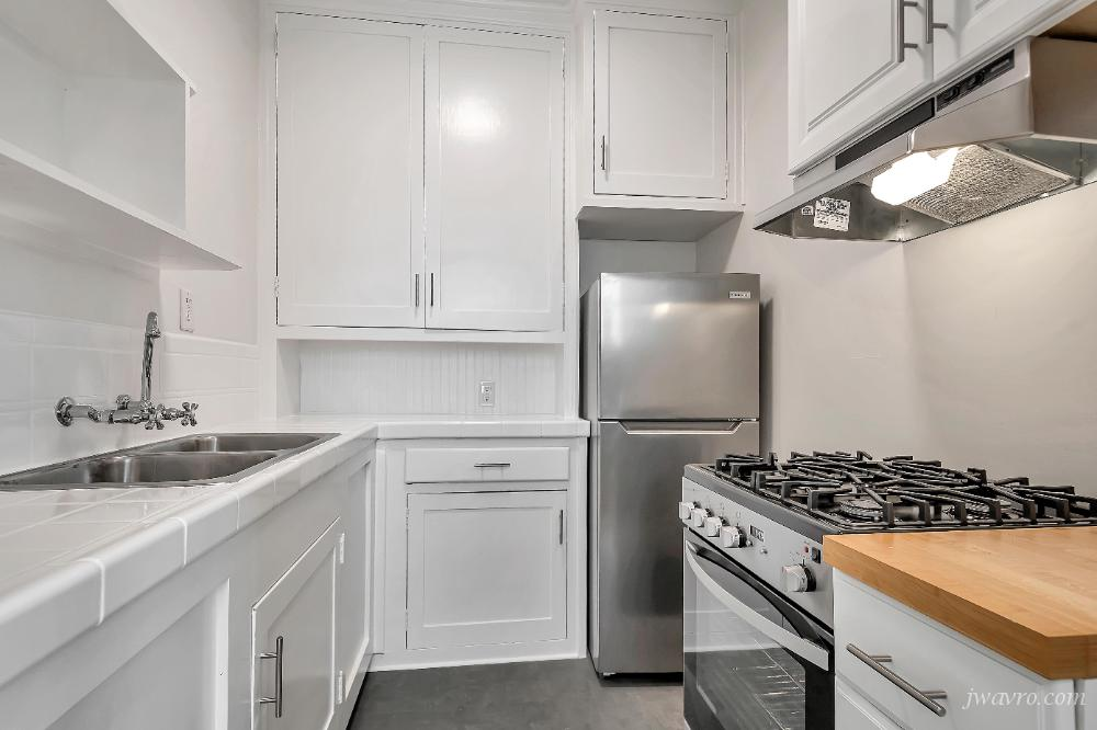 Wow! Spacious Remodeled Studio! Great Location! 