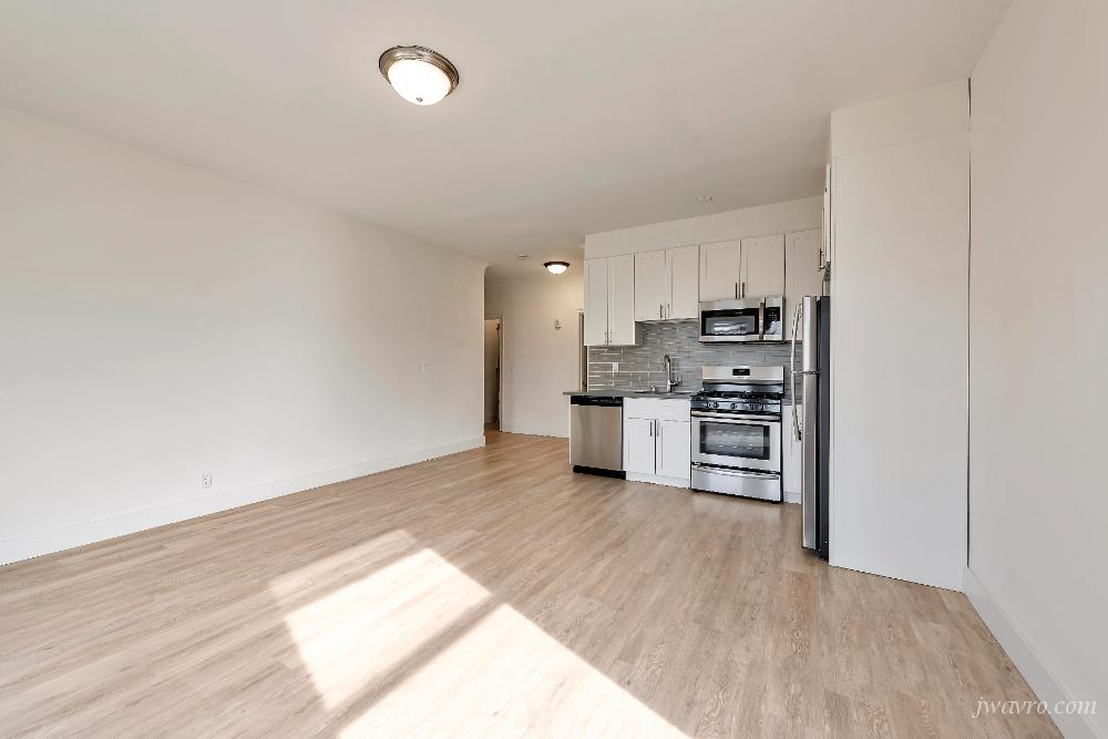 Bright Marina Remodeled Top Floor View 1bd! W/D in Unit! 