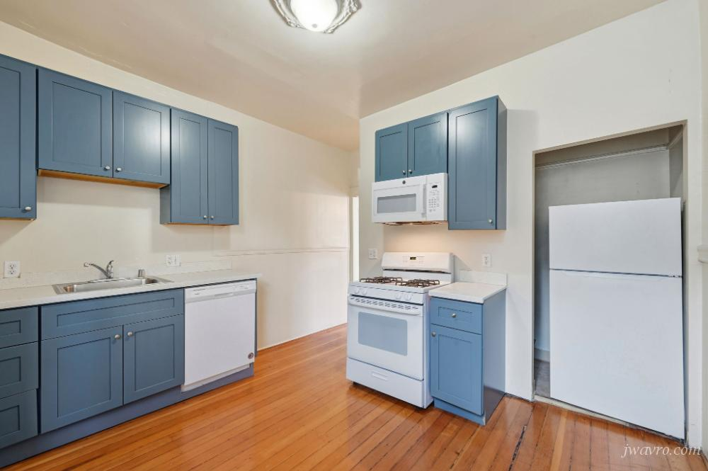 Remodeled Quiet 2bd w/ Bonus Room! Convenient Location!