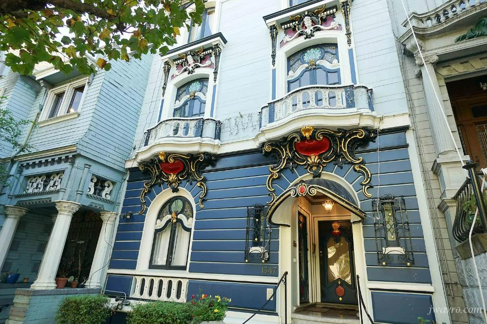 2bed, 2bath Victorian Flat - Furnished or Unfurnished