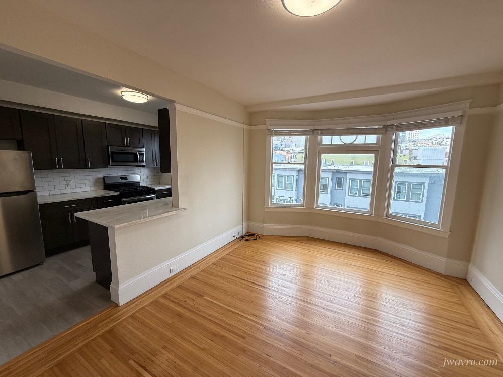 Amazing Remodeled 6th floor Floor view studio.