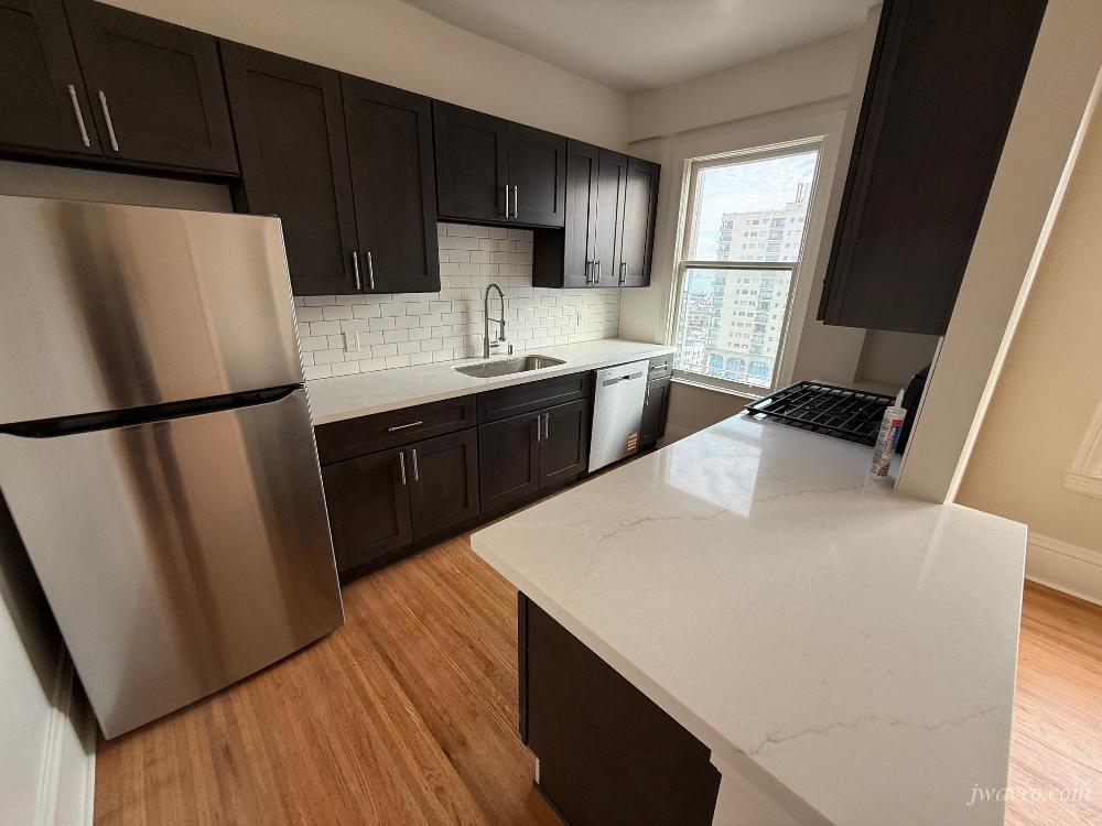 Beautiful  Penthouse remodeled view studio.