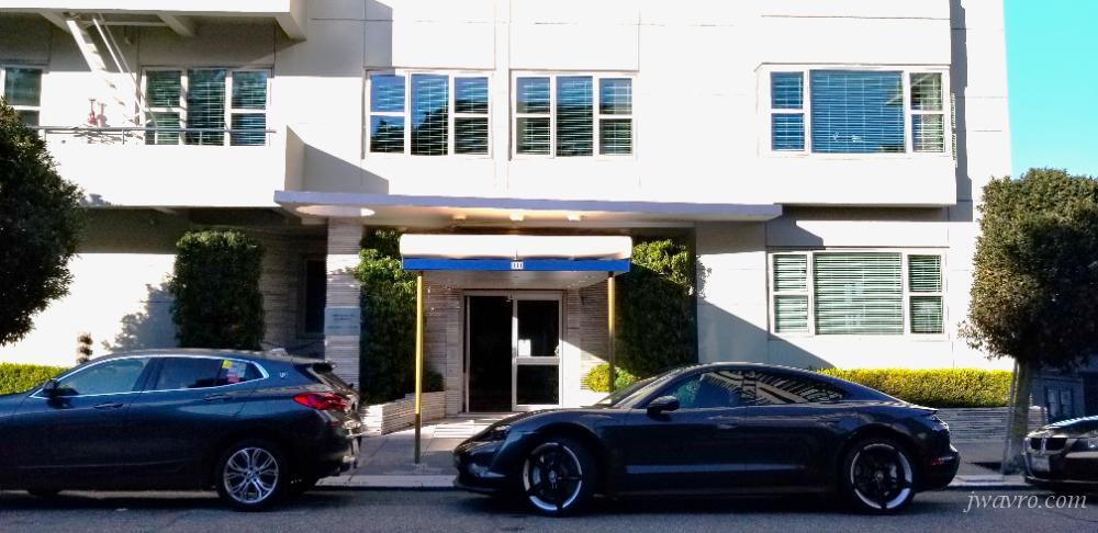 Russian Hill Two Bedroom with Bay View and Valet Parking