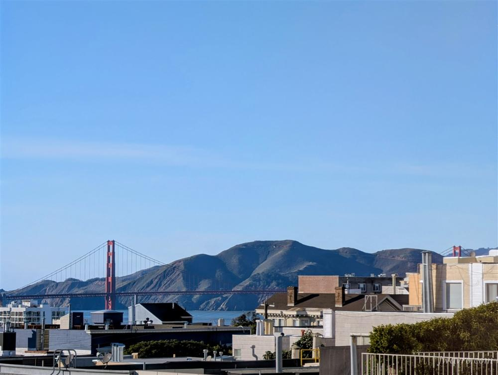 Classic Nob Hill view residence with a 24-hour doorperson
