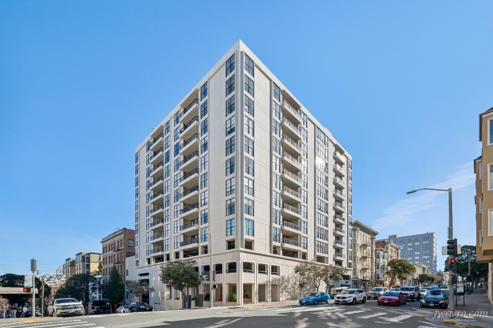 Large 2 bed, 2 bath condo with patio & parking.