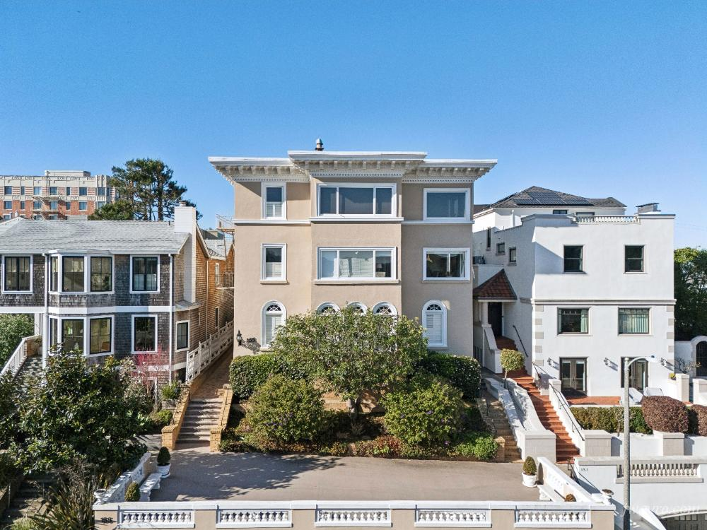 Sun-Drenched 3BR Sea Cliff Condo with Panoramic Views