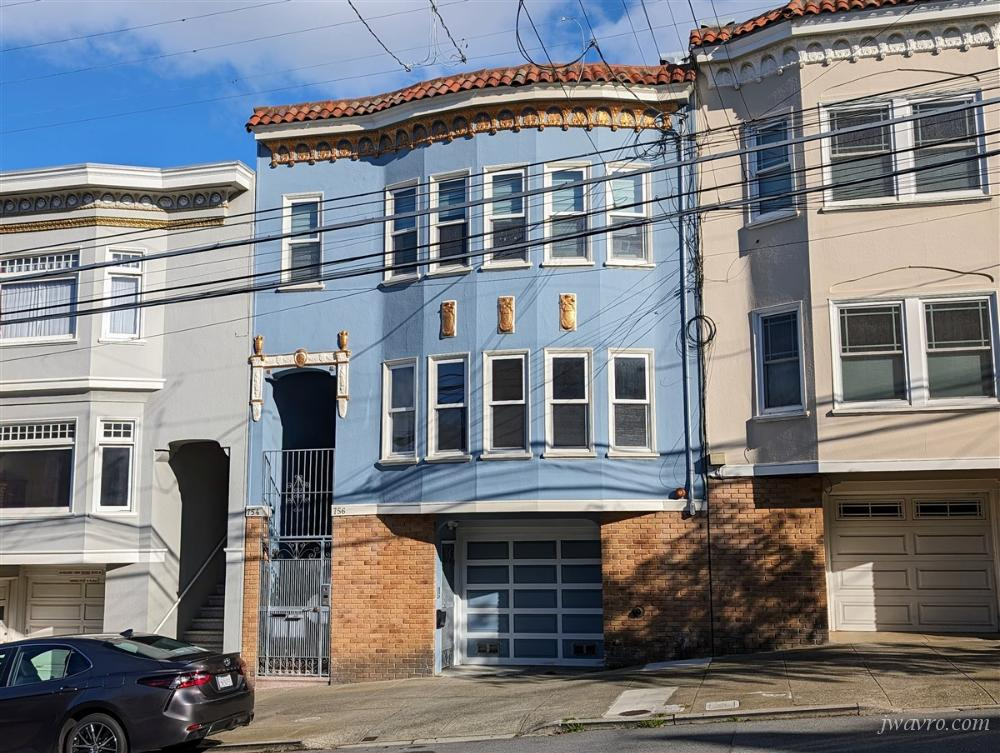 Beautiful remodeled 1 bedroom garden apartment!