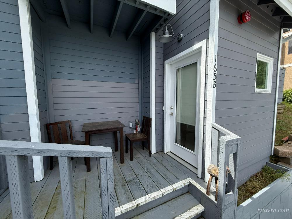 Spacious 2bed/1.5bath Townhouse Style Burlingame home