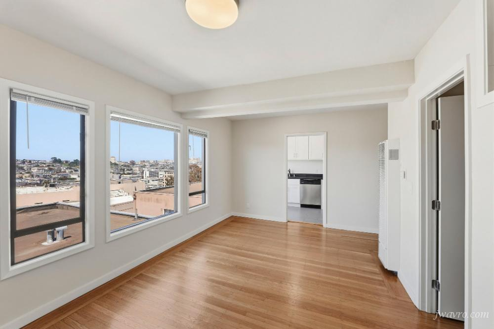 Bright Quiet Remodeled View 2bd w/ W/D in Unit! 