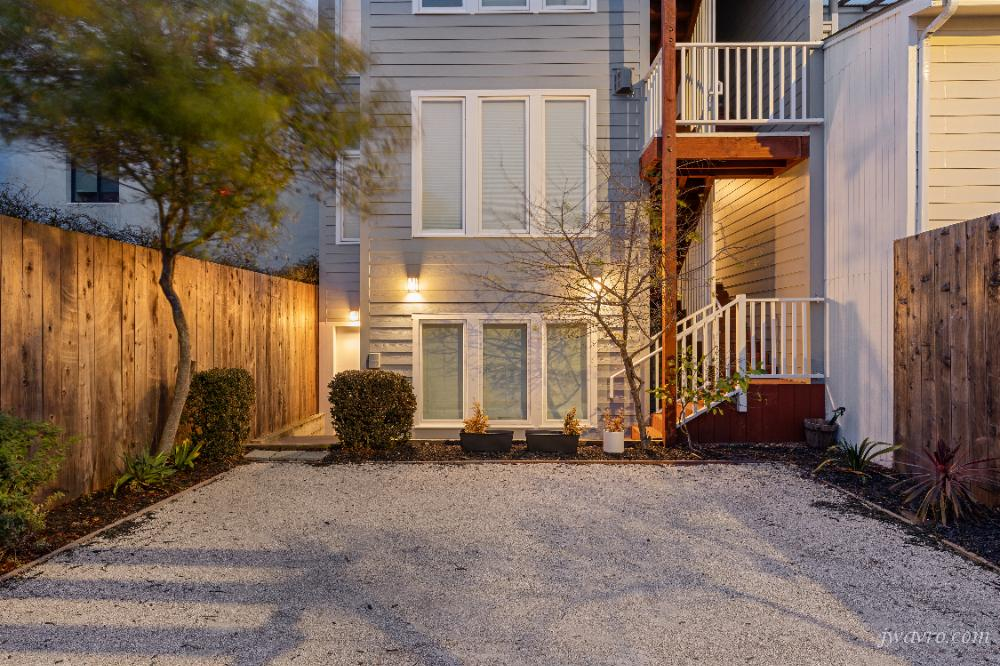 Property photo 77