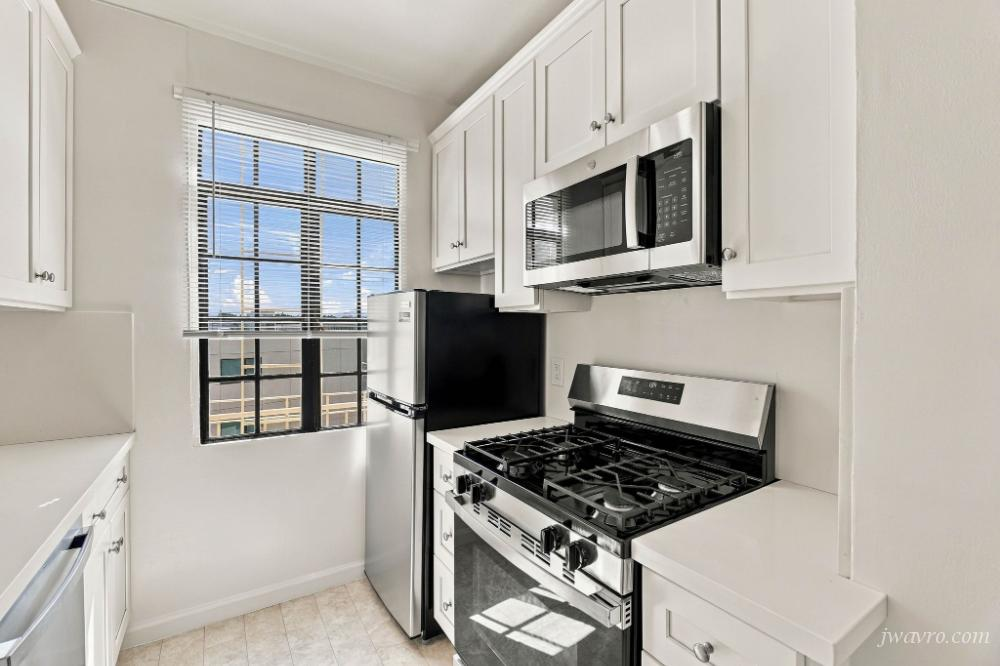 Bright Spacious Hayes Valley Remodeled Top Floor View 1bd! 